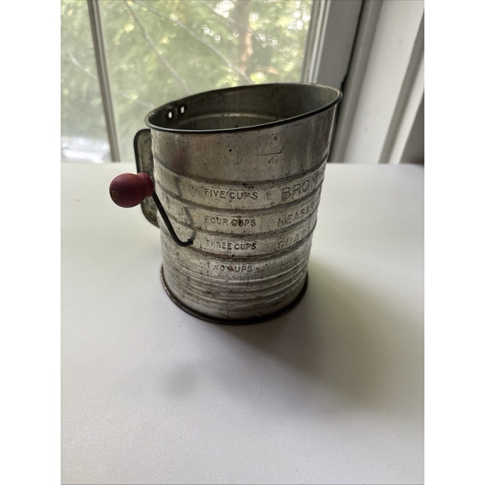 Vintage Bromwell's Measuring Sifter 5 Cup Flour Sifter Red Handle